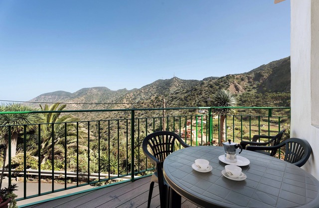 Holiday Home 'Casa De Berta' with Mountain Views, Private Terrace and Wi-Fi