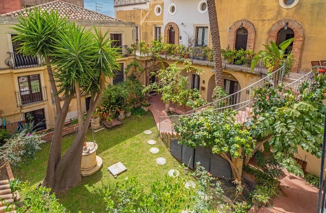 Holiday Home 'Casa Florio' with Shared Terrace, Wi-Fi and Air Conditioning