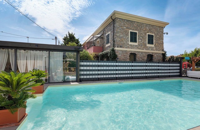 Holiday Home 'Casa Margherita' with Shared Pool, Wi-Fi and Air Conditioning