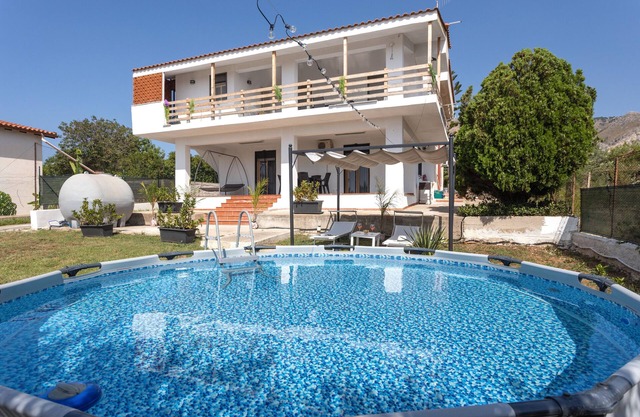 Holiday Home 'Casa Vista Mare tra gli Ulivi' with Pool, Wi-Fi & A/C