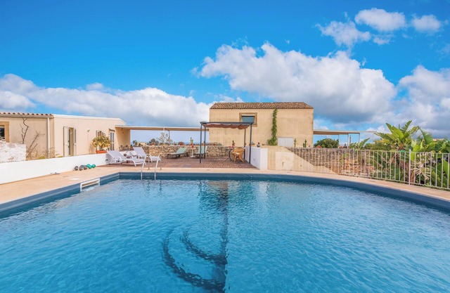 Holiday Home Casale dei Cactus with Sea View, Pool, Terraces & Wi-Fi