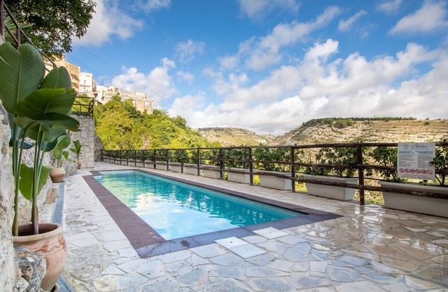 Holiday Home 'Chibao House' with Private Pool, Mountain View, Garden & Wi-Fi