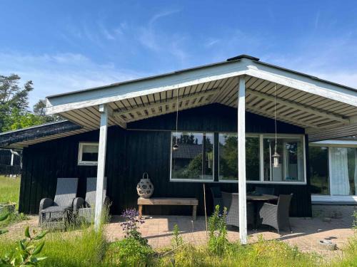 Holiday Home Close To The Beach In Nødebohuse