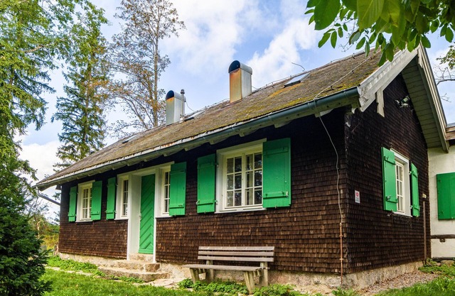 Holiday Home "Das Schneiderhaus" with Private Garden
