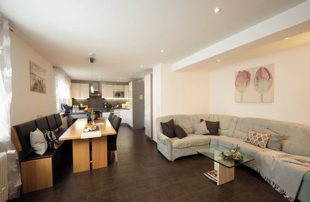 Holiday Home "Hulda" at Lake Constance with Wi-Fi, Balcony, Terrace & Garden