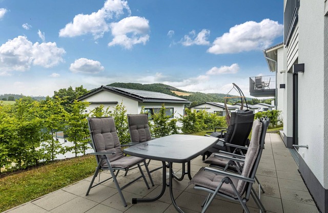 Holiday Home 'Diemelblick' with Lake View, Private Terrace and Wi-Fi