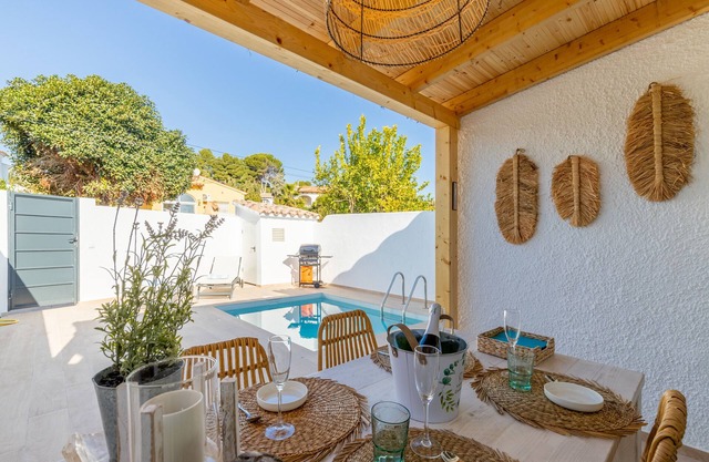 Holiday Home "El Pinito Moraira" with Private Terraces, Private Pool & Wi-Fi