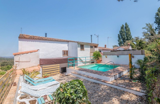 Holiday Home 'Casa Rural La Trastienda' with Mountain View, Private Pool and Wi-Fi