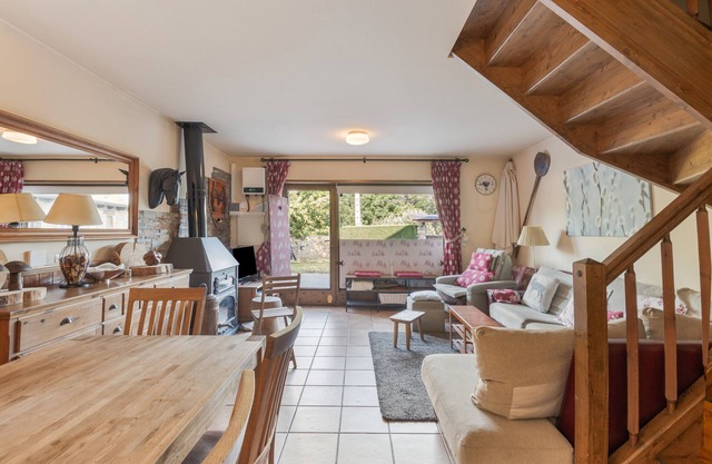 Holiday Home 'Vall Bellver' with Mountain Views, Private Terrace and Wi-Fi