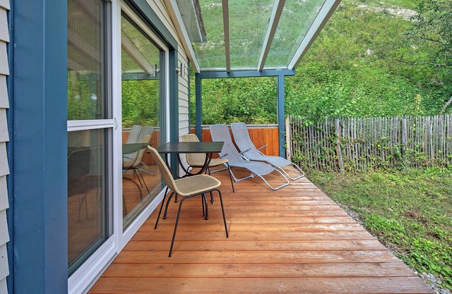 Holiday Home "Ferienhaus Das Kleine Paradies" with Sauna, Garden and Wi-Fi