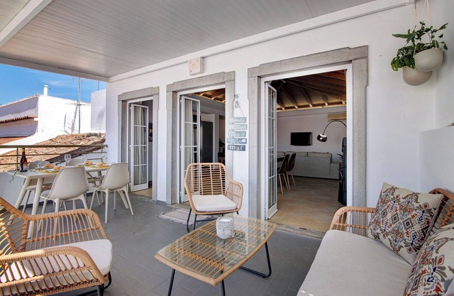 Holiday Home 'Flor De Sol House' with Private Terrace, Wi-Fi and Air Conditioning
