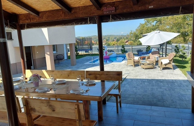 Holiday Home Gračec - Three Bedroom Holiday Home with swimming pool