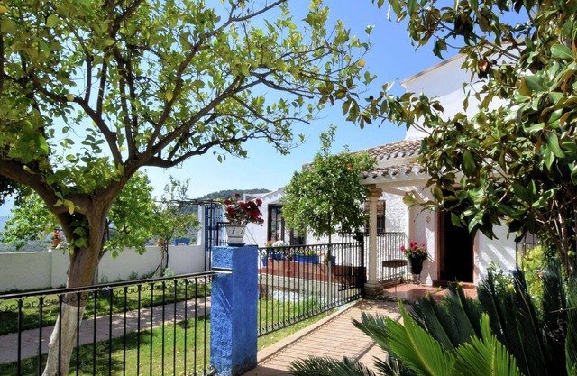 Holiday Home in Zagrilla Alta with Pool