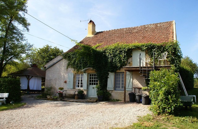 Holiday Home in Vitry-Laché near Lake