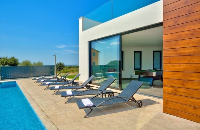 Holiday Home in Višnjan with Seaview, Terrace, Air condition, WIFI (4840-1)