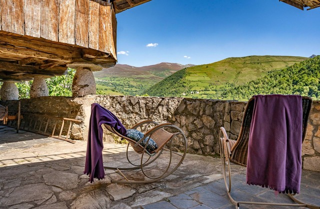 Holiday Home 'Lago Gabriel' with Mountain View, Private Terrace and Wi-Fi