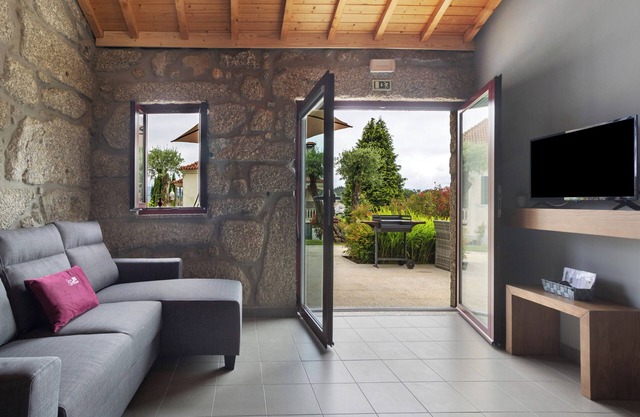 Holiday Home 'Lagar' with Lake View, Wi-Fi and Air Conditioning