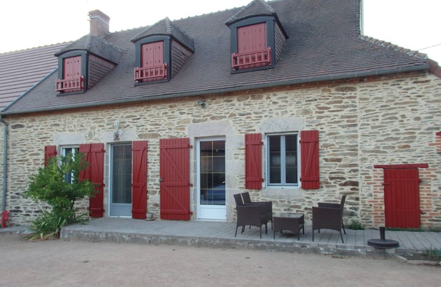 Holiday Home 'Les Peyrots' with Private Pool, Private Terrace and Wi-Fi
