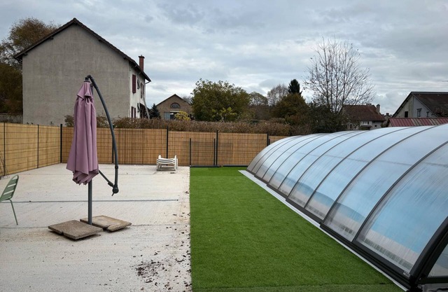 Holiday Home 'Maison De Vacances' with Private Pool, Private Garden and Wi-Fi
