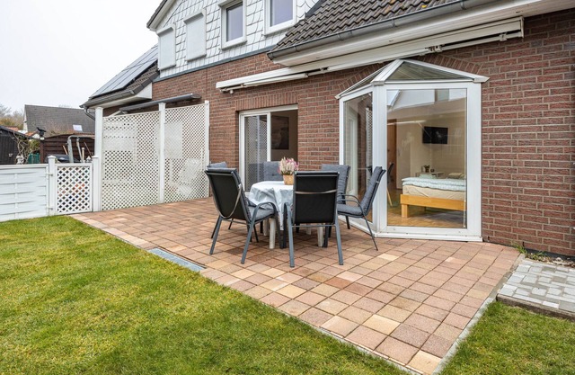 Holiday Home 'Messenahes Ferienhaus Hannover' with Private Terrace and Wi-Fi