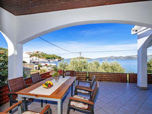 Holiday Home Mira by Interhome