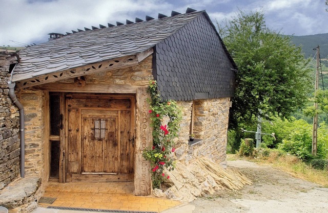 Holiday Home 'Miradoiro Do Courel' with Mountain View, Private Garden and Balcony