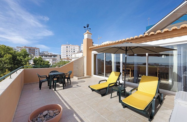Holiday Home 'My Friendly House ' with Sea View, Wi-Fi and Air Conditioning