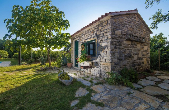 Holiday Home near Adriatic Sea and Krka Falls