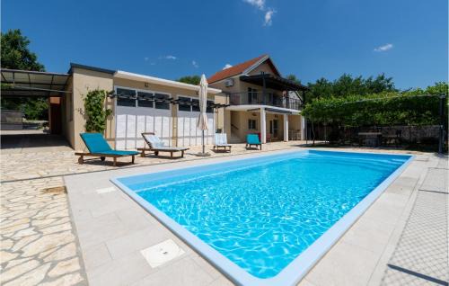 Holiday Home Obrovac I