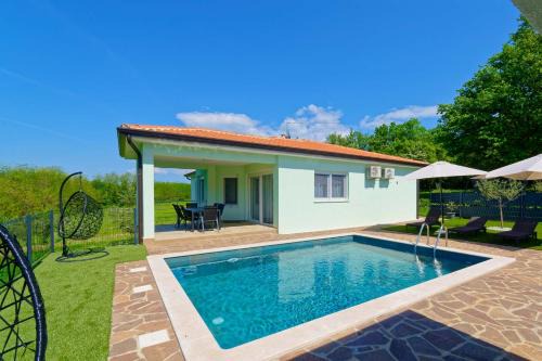 Holiday Home Petar by Rent Istria