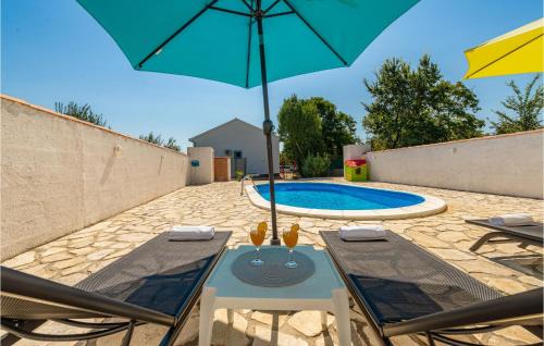 Holiday Home Podgradina 01