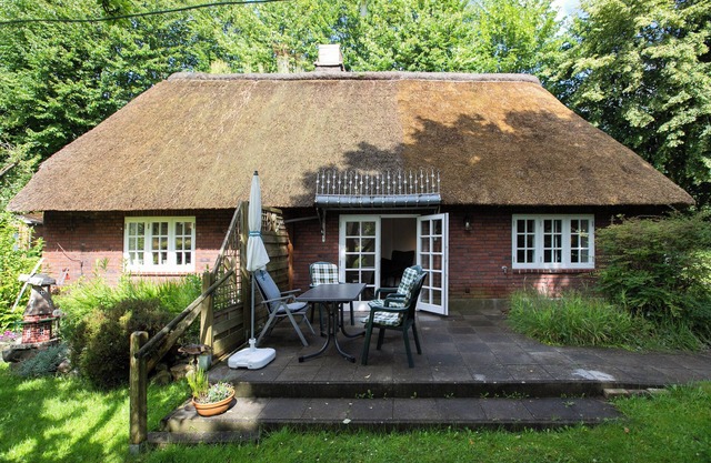 Holiday Home 'Reetkate Breklum' with Shared Terrace, Shared Garden and Wi-Fi