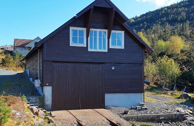 Holiday home Svelgen