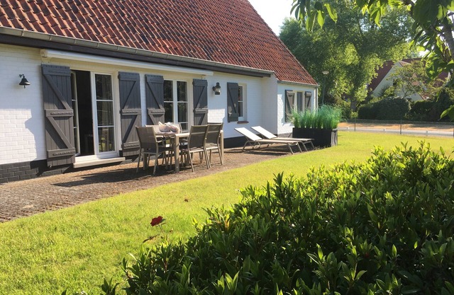 Holiday home t zeehuysje