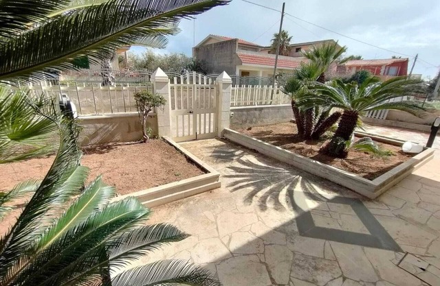 Holiday Home 'Villetta Roby' with Private Terrace, Private Garden and Air Conditioning