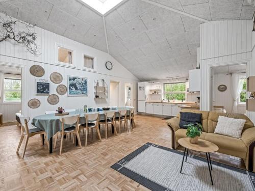 Holiday Home Veijo - 400m to the fjord by Interhome