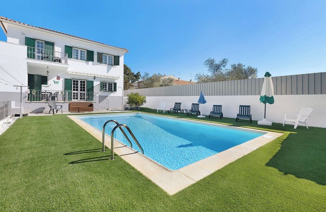 Holiday Home Villa As Cumadres with Mountain View, Pool, Garden & Wi-Fi