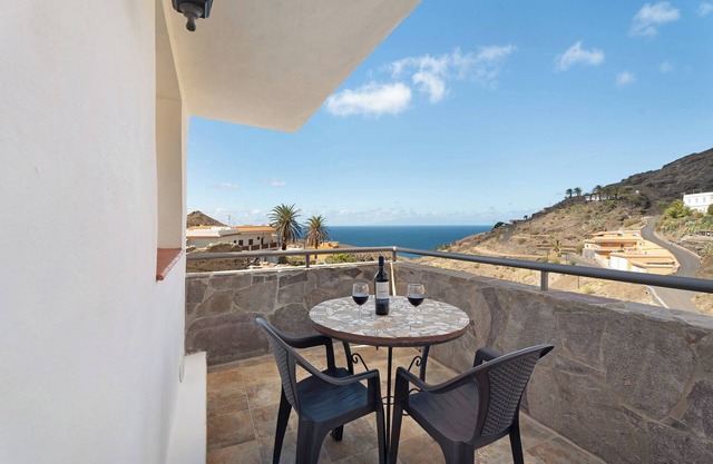 Holiday Home 'VV La Era' with Sea View, Wi-Fi and Air Conditioning