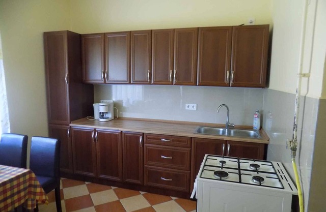 Holiday home with microwave and coffee machine