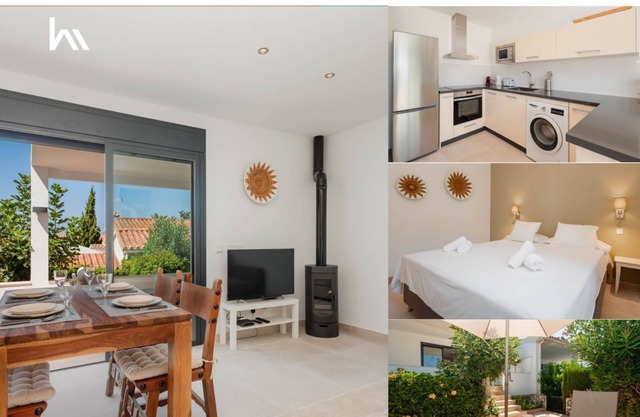Holiday home with large sunny terrace, Costabella