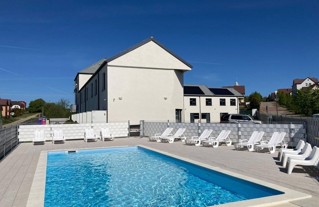 Holiday home with pool, Jarosławiec