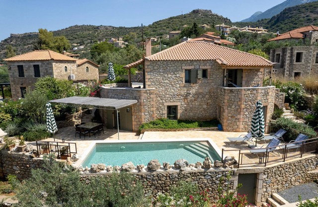 Holiday home with private pool in quiet location, close to the Stoupa sandy beac