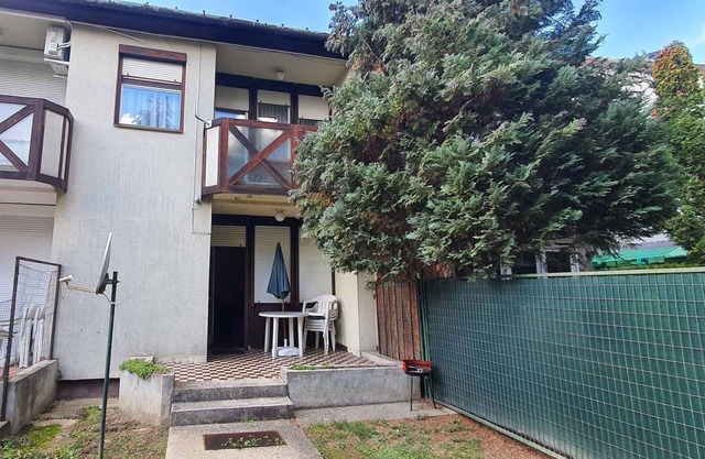 Holiday home with terrace and Internet