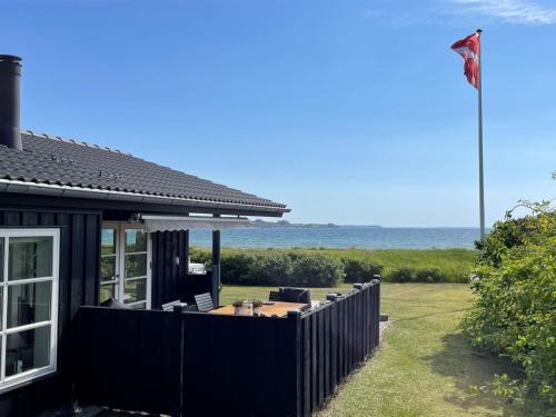 Holiday Home Withger - 20m from the sea by Interhome