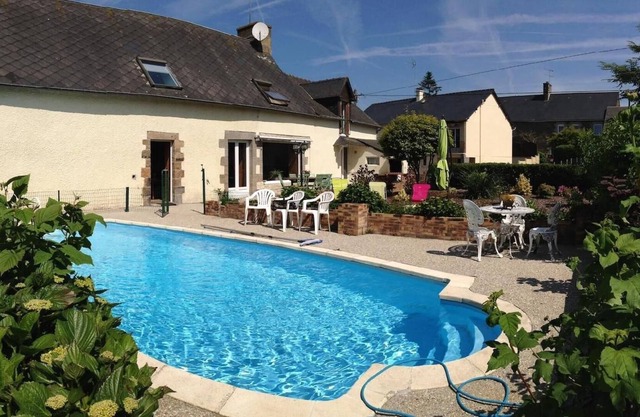 Holiday house La Croix Avranchin for 1 - 9 persons with 3 bedrooms - Holiday house