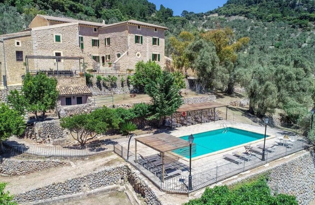 Holiday house Bunyola for 1 - 16 persons with 8 bedrooms - Holiday home