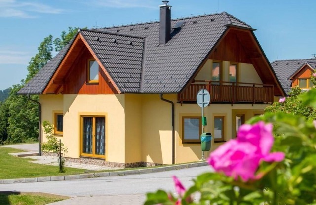 Holiday house Lipno nad Vltavou for 1 - 10 persons with 5 bedrooms - Holiday apartment in one or mul