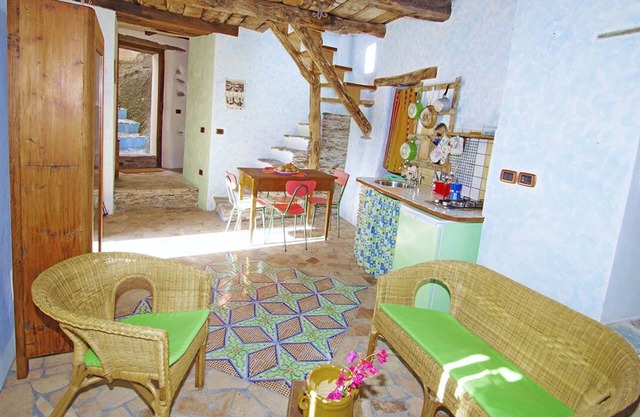 Holiday House in the charming Old Town of Belmonte Calabro with sea view