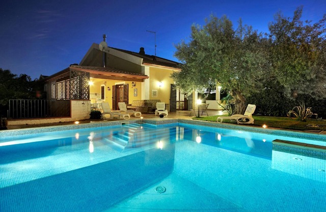 Holiday house Marina di Ragusa for 1 - 12 persons with 4 bedrooms - Holiday home