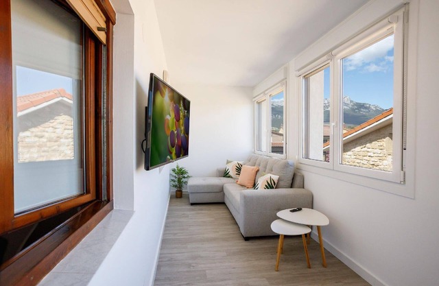 Holiday house Leza for 2 - 8 persons with 4 bedrooms - Holiday house